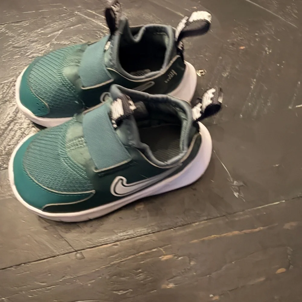 Nike Kids Teal Slip-On Sneakers